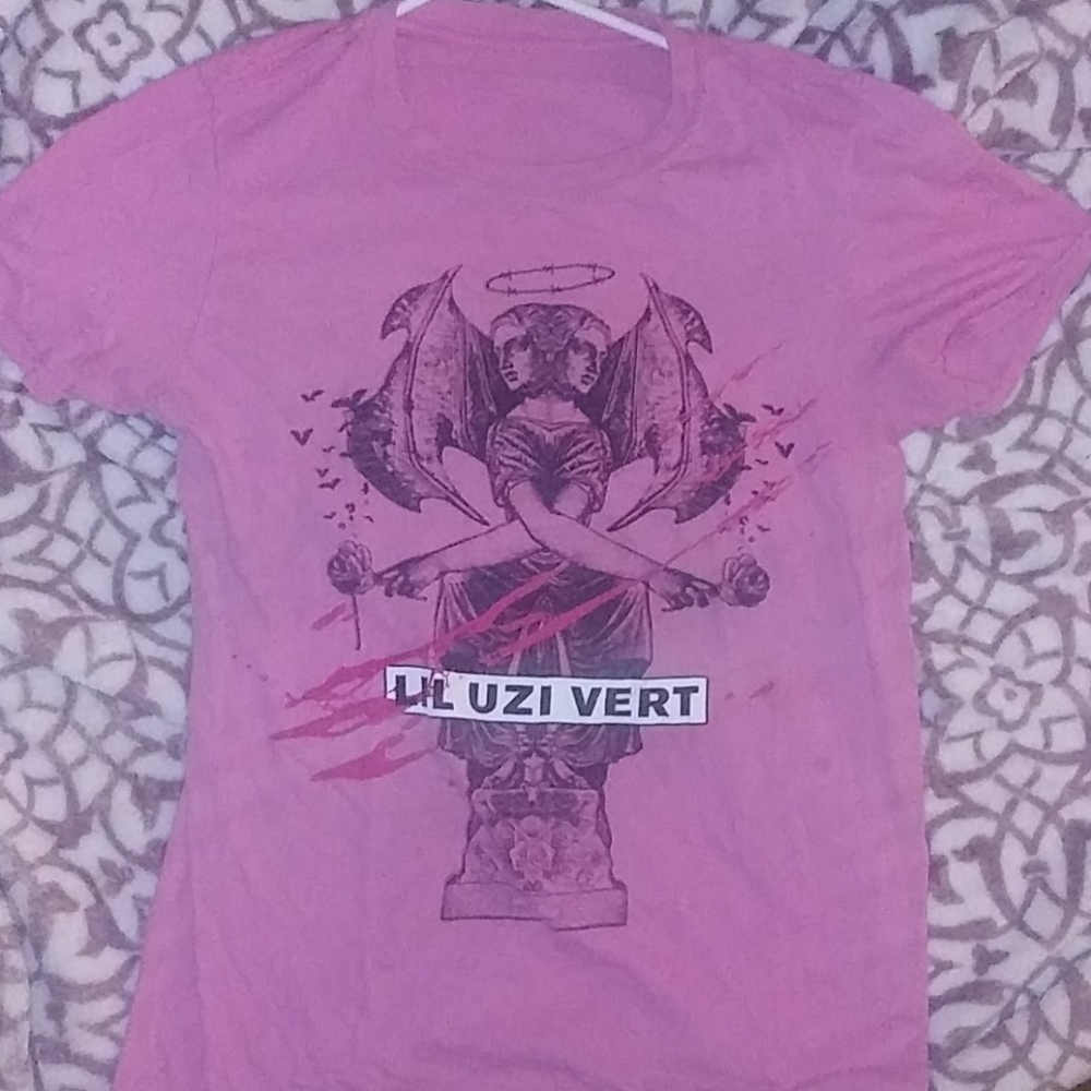 Grapic Tee